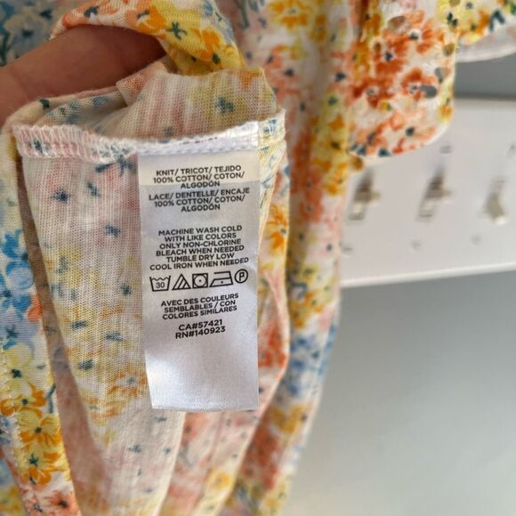 NWT Ann Taylor LOFT 🌸🌼 Floral Cotton Flutter Sleeve -Tee Shirt Size Medium - Picture 11 of 14